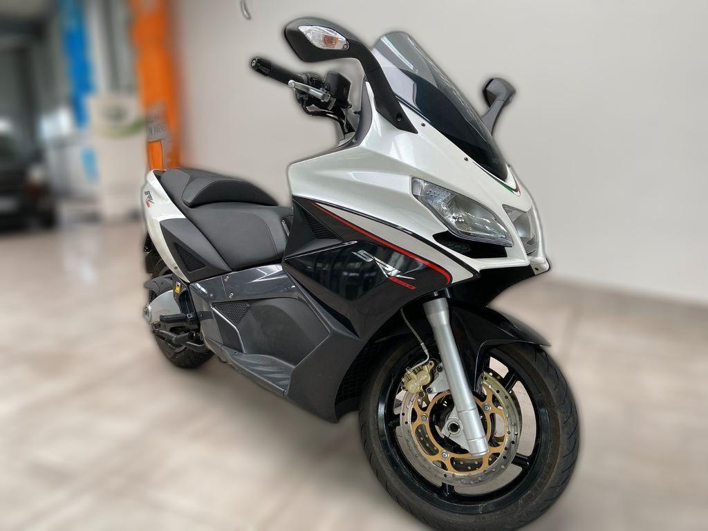 APRILIA  SRV 850 Akrapovic Scheckheft Navi TOP gepflegt